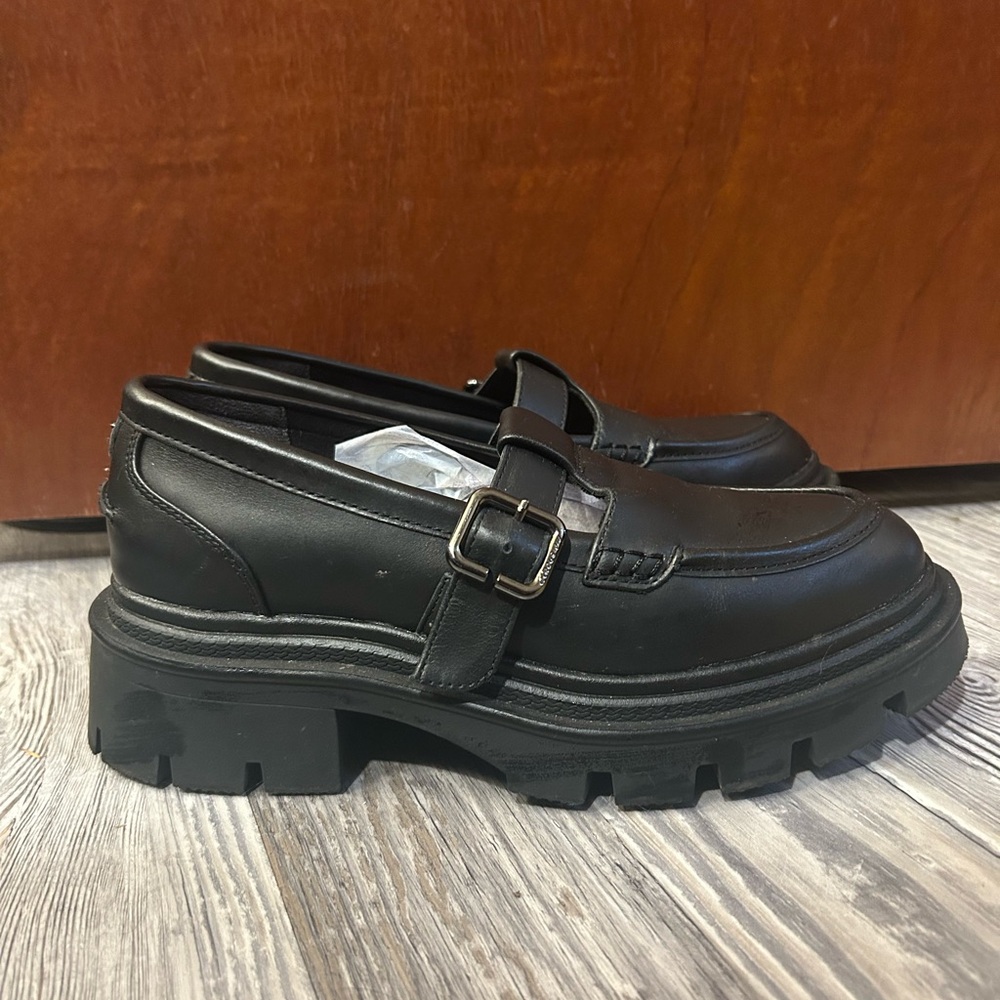 Payson Buckle Loafer - Picture 14 of 14